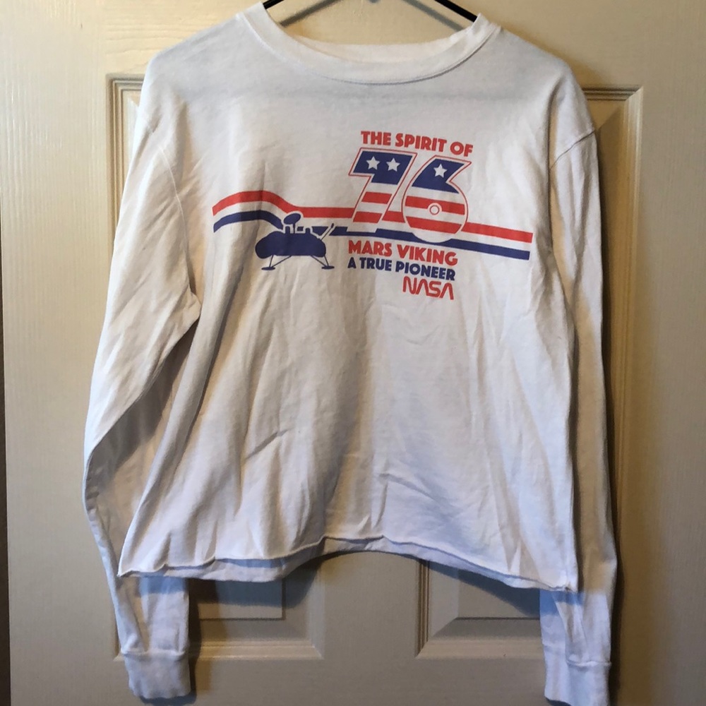 Long sleeve crop top